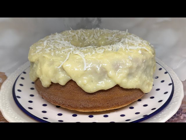 Como Fazer um Bolo de Coco Caseiro com Cobertura de Beijinho 🥥✨