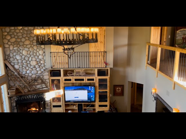 HUGE Beautiful Airbnb in Upper Moonridge near Moonloaf. Big Bear Lake, CA. Spectacular. 10/13/2021