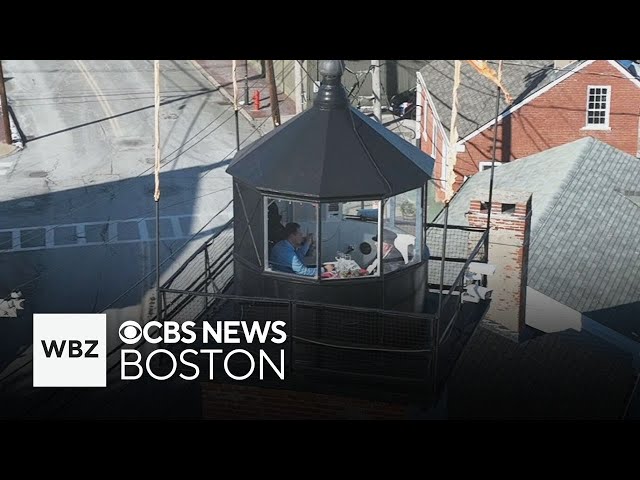 Newburyport lighthouse​ offers dinner at top with incredible view