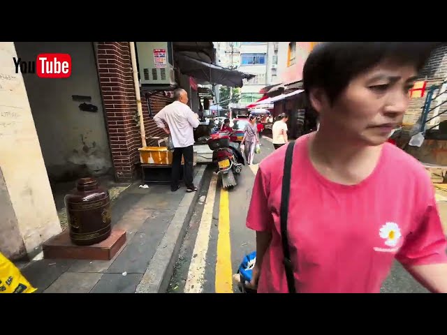 living in chongqing china，Walking on the street In Jiangbei District of Chongqing