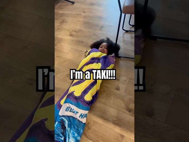 I'm a blue takis takis #funny #scarlett #takis