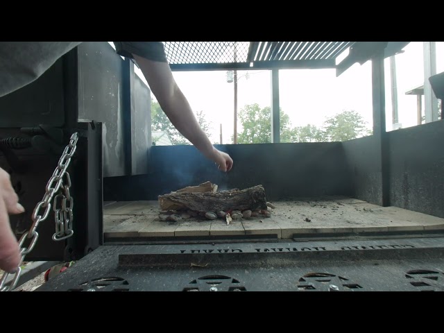 VR 3D Sample - Preparing the Santa Maria Grill for Cooking