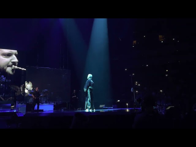 Robbie Williams - No Regrets live in London (The O2, 10.10.2022)