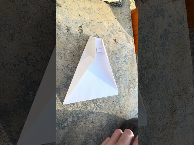 How to Make A Paper Airplane. (2024)