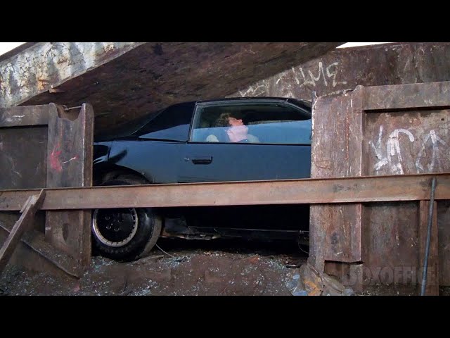 KITT VS Trash Compactor | Knight Rider CLIP