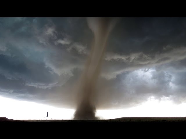 Incredible Close-Range Tornado near Wray, CO - May 7, 2016