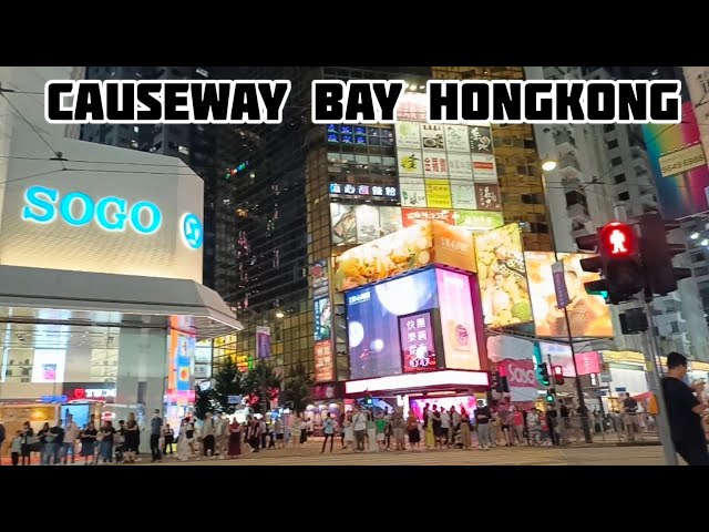 Jalan Malam di Causeway Bay Hongkong