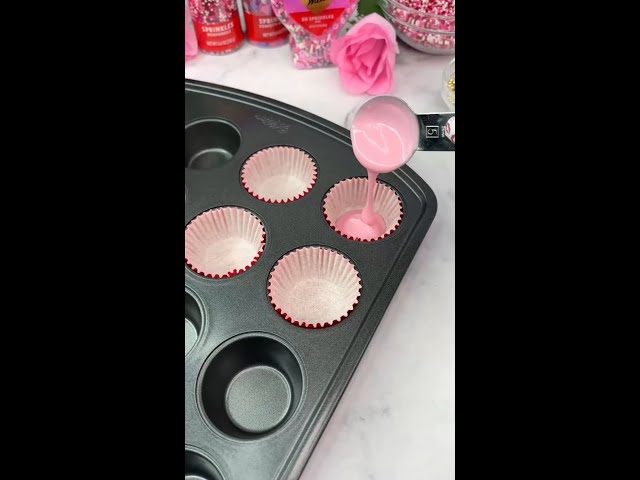 How to Make an Edible, Mini Candy Melt Mug Cupcake