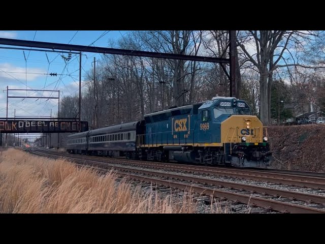 Very fast CSX train. What kind of CSX engine is #9969?