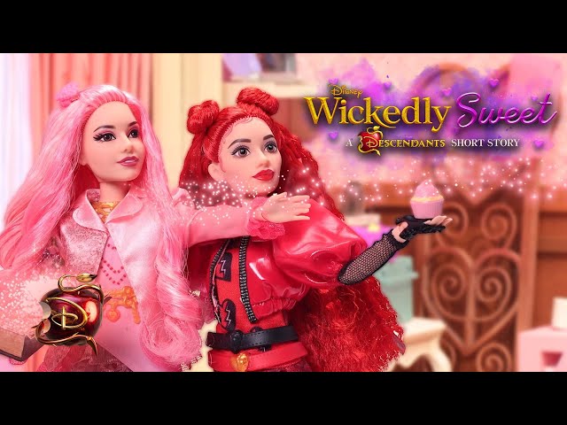 Descendants Wickedly Sweet! | A Descendants Short Story | @DisneyDescendants