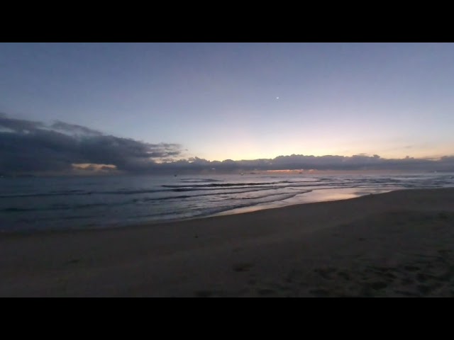 [180 3D] time leaps sunrise in the beach (vetnam , nha trang) , but sun is in the cloud -_-;