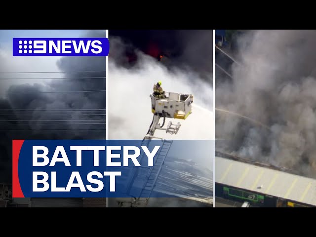 Fire crews battle massive factory blaze in Melbourne's south-east | 9 News Australia