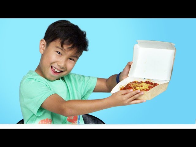 Kids Try Jollibee | Kids Try | HiHo Kids