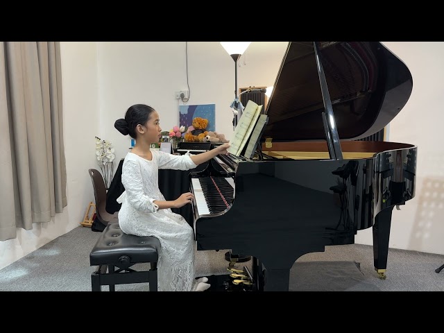 Izzara Aqeela - Piano Grade 2