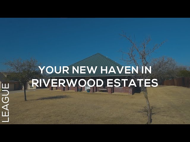 New Haven in the Charming, Established Community of Riverwood Estates! | LEAGUE Johnson County