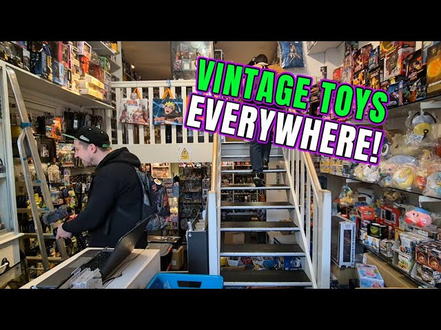 Epic Toy Hunt at Space Oddity Amsterdam! Rare & Vintage Finds!