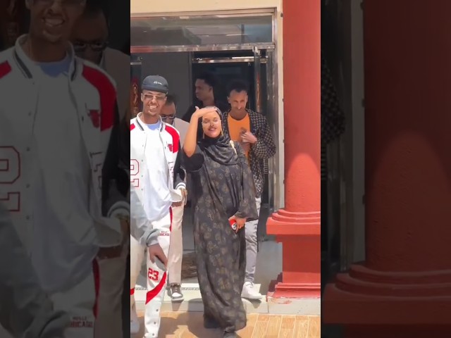 Cajiib Fananadii qaday heestii malihin cadow kadaran xamar oo mantana muqdisho lagu sodhaweyey...