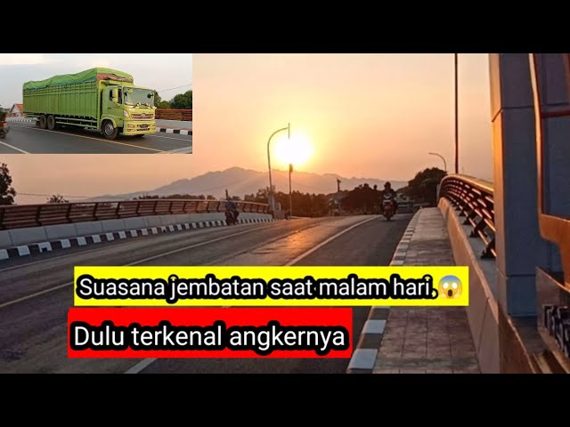 Suasana malam di jembatan Rembang timur, yang dulunya kata sopir terkenal serem😱