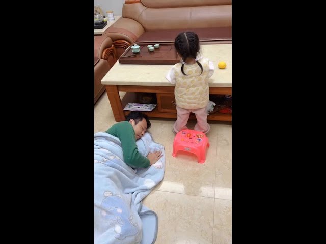 Daughter: Weird! Where Is My Chair? #baby #smart #funny #cute