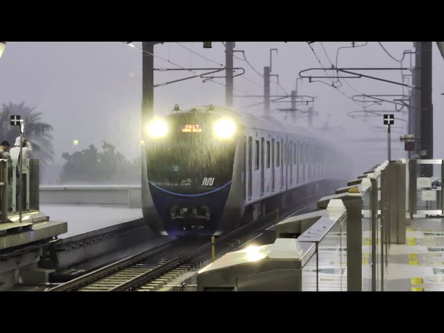 Menembus Hujan! Kompilasi KRL MRT Jakarta di Stasiun ASEAN [4K]