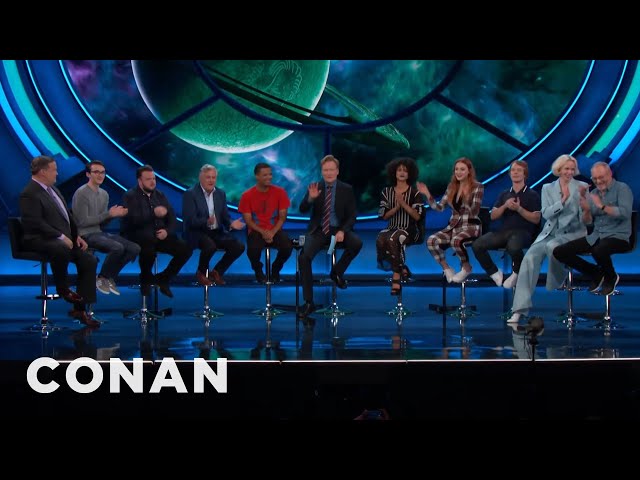 The #ConanCon Audience Hums The "Game of Thrones" Theme Song | CONAN on TBS