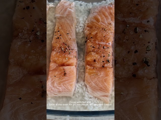 Oven-Baked Salmon with Rice – Easy & Juicy Recipe!