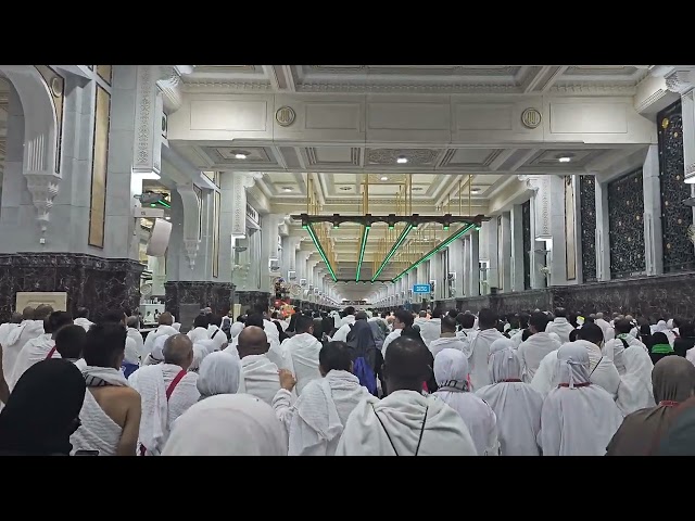 Safa and Marwa (Arabic: ٱلصَّفَا وَٱلْمَرْوَة Makkah Sharif 2025