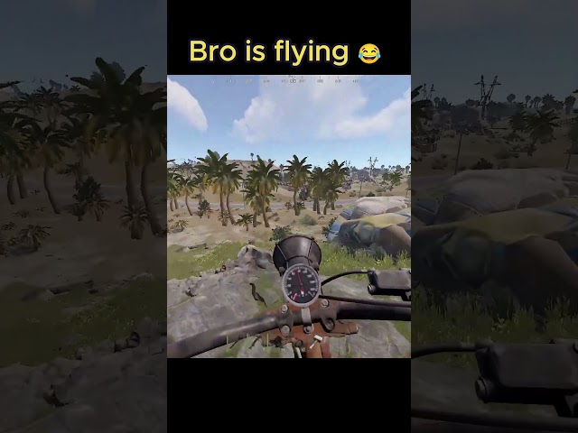 61/1000 - Bro is flying xdddd 😂😂  #rustpvp #rustclips #rustgame #cheater