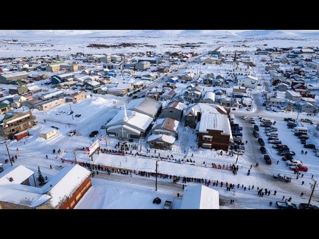 Search underway in western Alaska for plane carrying 10 people