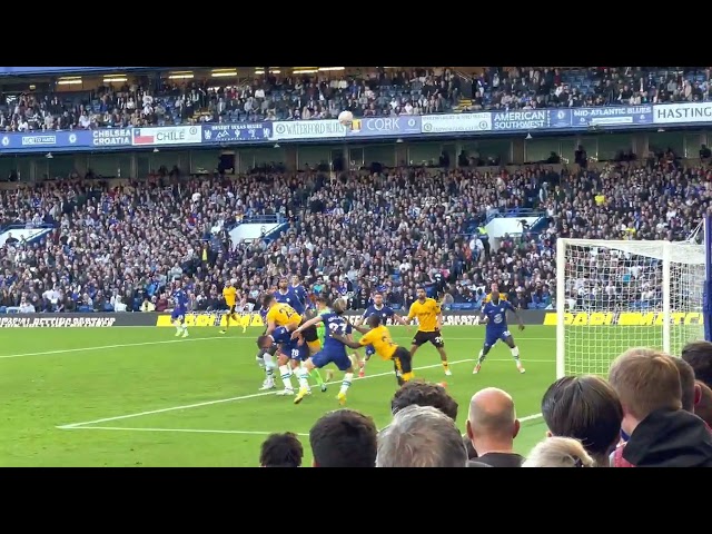 Kepa puts his body on the line against Wolves