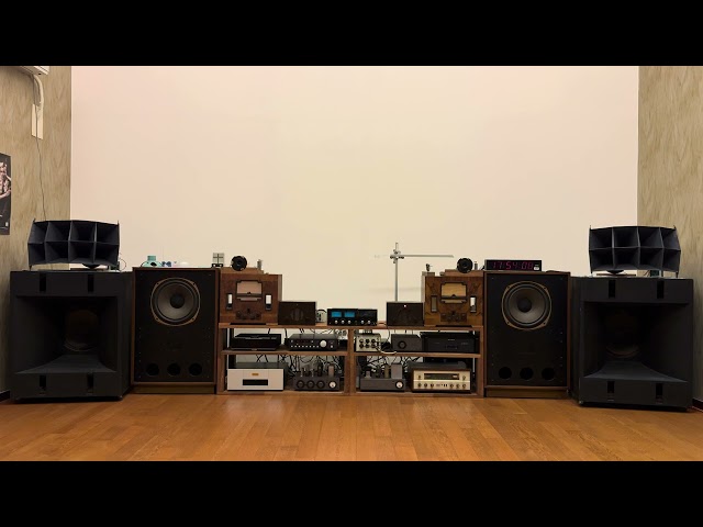 Caruso -Pavarotti by JBL 4560BK with Mcintosh