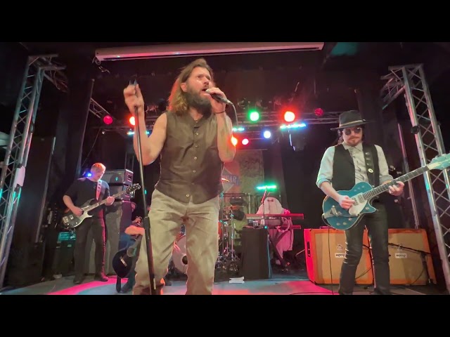 Rival Sons performing U2 Joshua Tree classics WTSHNN / ISHFWILF / BTBS in Chicago, IL USA - 10.29.22