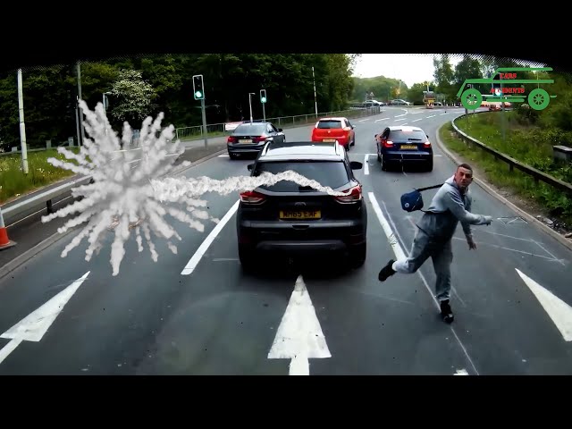 Aggression, scandals and fighting on the road #6 || Cars Accidents