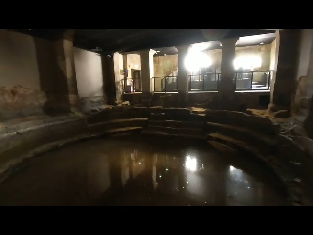 Bath - Circular Bath VR180