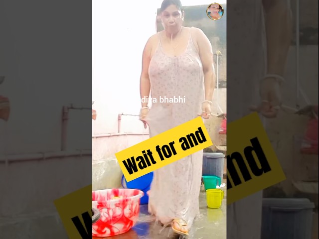 Bathing vlog aunty #bathing # bhabhi bathing #sexy#shots