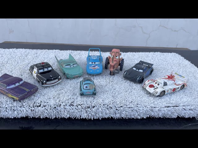 Looking Lightning McQueen toys / Disney Pixar Cars / Professor Zundapp, Tractor, Ramone, Flo