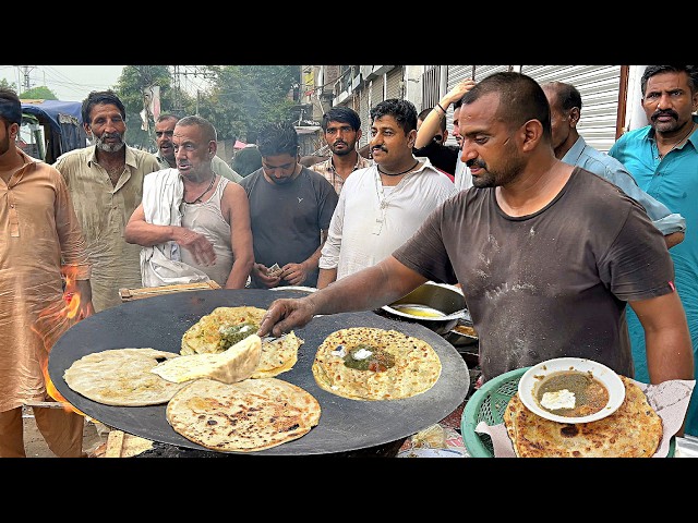 BEST CHEAPEST FOOD STREET IN LAHORE 😋 ROADSIDE VIRAL LOW PRICE FOOD STREET PAKISTAN