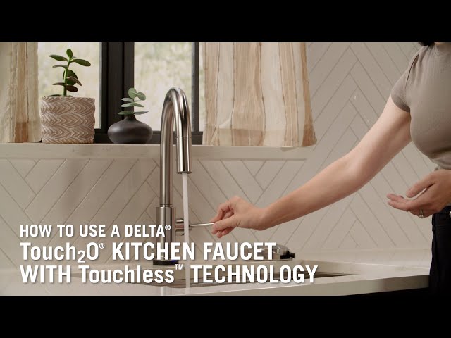 How to Use a Delta® Touch2O® Kitchen Faucet with Touchless™ Technology