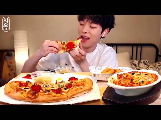 MUKBANG PIZZA CHALLENGE ONE BITE