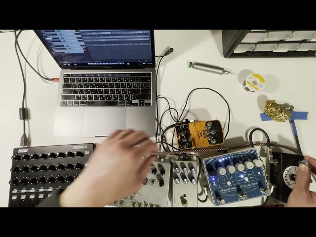 M. Loer - Smoke and Petrichor - live no-input pedals noise/ambient performance