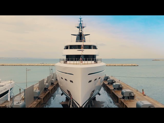 Luxury SuperYachts - CRN 67m M/Y Amor à Vida, the launch - Ferretti Group