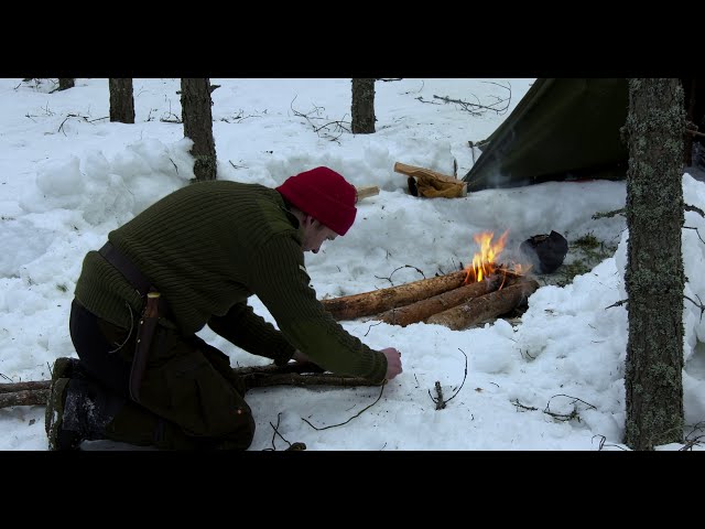 Bushcraft camp - Solo overnight 5/6 - Polish two-man tent - Skrama bush knife - Beeswax candle