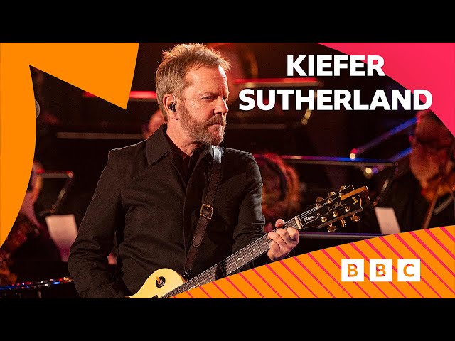 Kiefer Sutherland - In The Air Tonight (Phil Collins cover) in the Radio 2 Piano Room