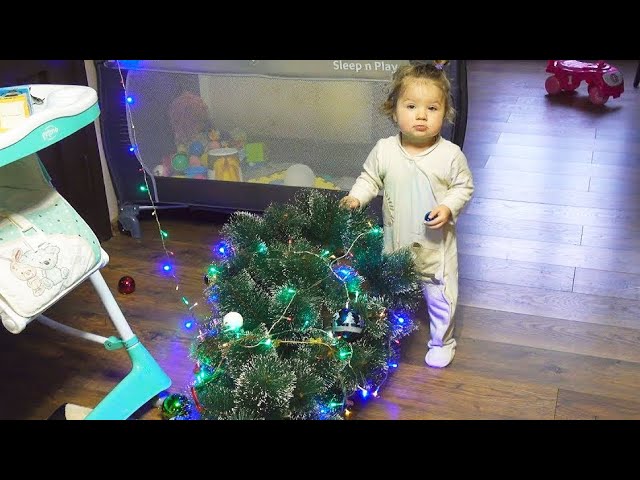 Cute Baby Grinch vs Christmas Tree - Baby's First Christmas 2023 Fail