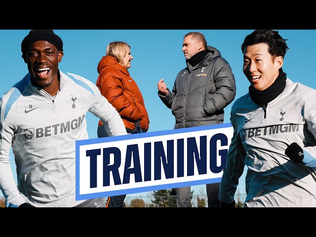 Emma Hayes visits Tottenham Hotspur training!