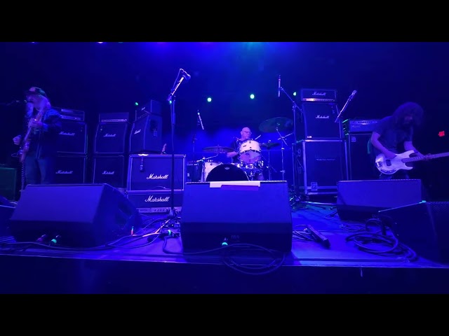 Dinosaur Jr - I Ain't Sayin' (The Bellwether, Los Angeles, California) Dec 6th, 2024 (4K QLT)