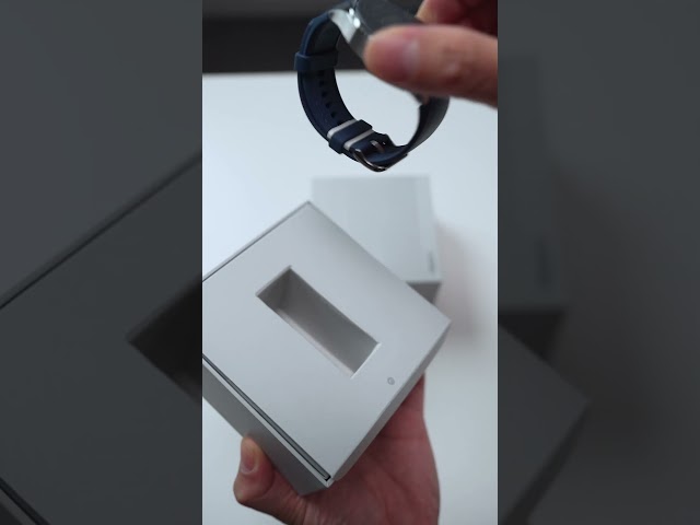 OPPO Watch X2 unboxing in advance, this is the legendary blue water ghost!