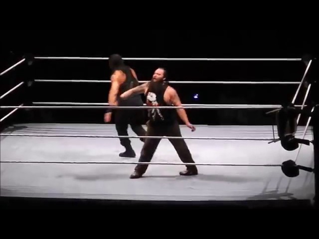 WWE Live Singapore 2017 - Roman Reigns vs.  Bray Wyatt