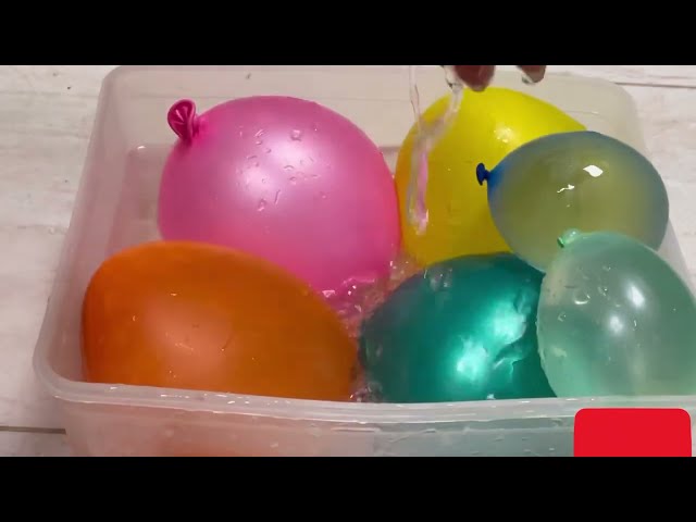 Fun water balloons pop!!Relaxing !!Satisfying