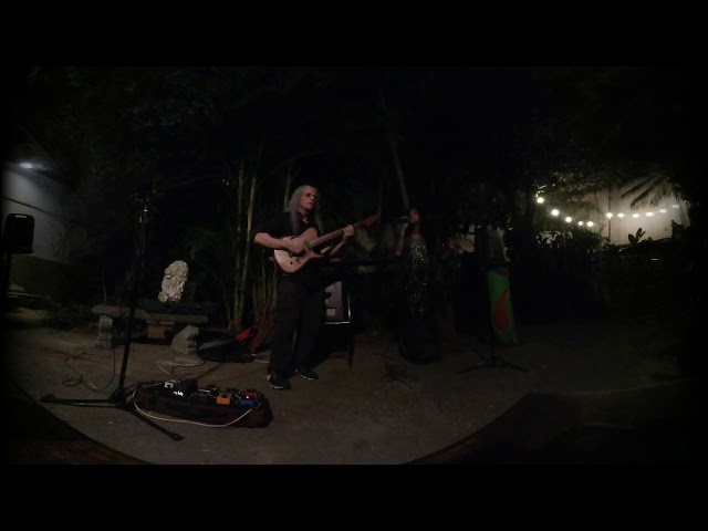 Mar Salguero - Crazy Cover - VR 180 - Google Cardboard - Costa Rica - Tournant cafe